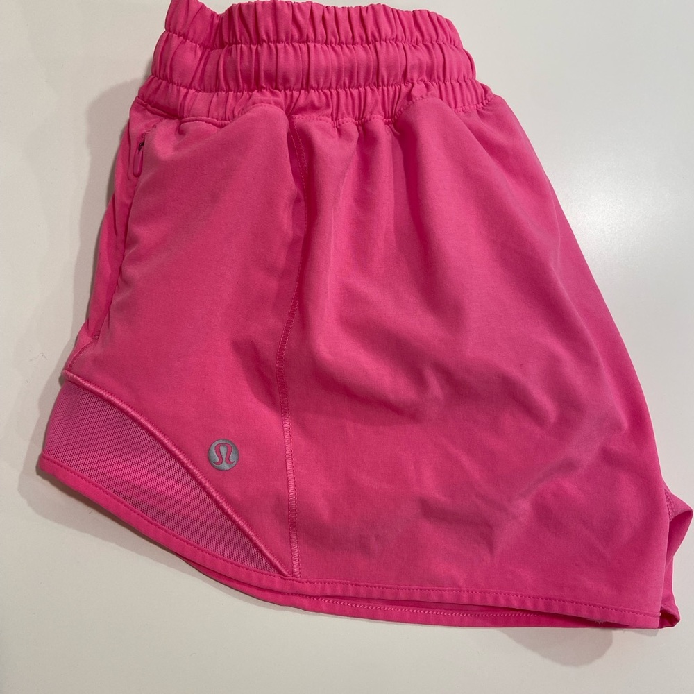 Lululemon Hotty Hot Short 2.5”, Prism Pink, Sz 6